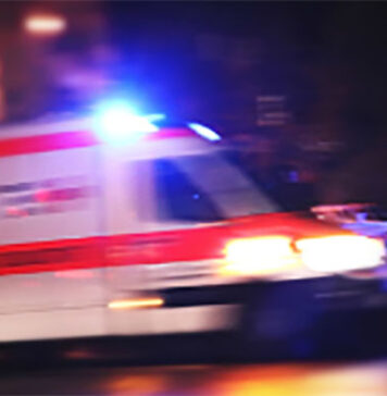 A 17 anni precipita dal tetto di un capannone e muore