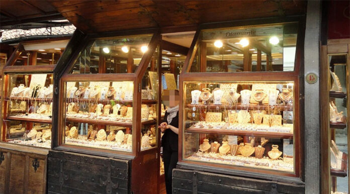 Rapina in gioielleria a San Giuseppe Vesuviano, uomo ai domiciliari
