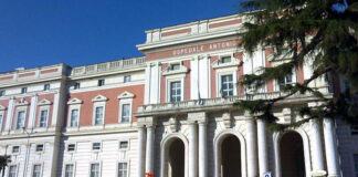 Gli posticipano la visita e lui picchia l’operatore del Cardarelli