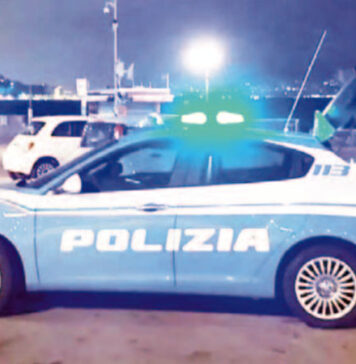 Accoltellato davanti al bar e gravissimo in ospedale, catturato l’aggressore