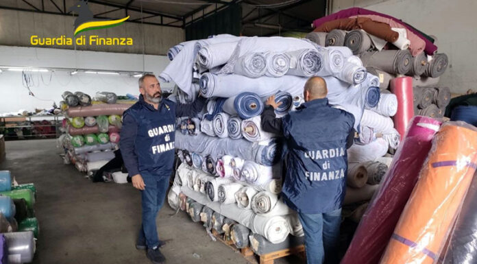 Oltre una tonnellata di stoffa e 116 milioni di articoli sequestrati a San Giuseppe Vesuviano – IL VIDEO