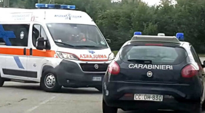 Ragazza 20enne accoltella la sorella a Somma Vesuviana: “Ha preso il mio struccante”