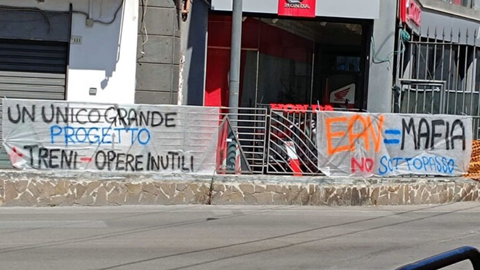 eav striscione
