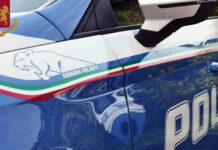 Selfie con il rapinatore, poi arriva il cartoccio di paste alla polizia