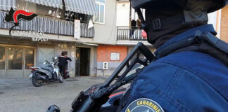 I carabinieri: “A Napoli provincia traffico di armi dilagante anche tra ragazzini”