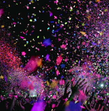 Cacciato dalla discoteca, torna e spara ai buttafuori