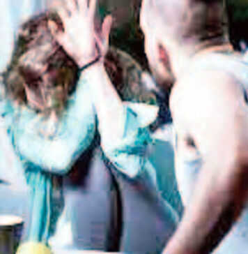 Picchia la moglie davanti ai figli, preso pregiudicato dei Paesi Vesuviani