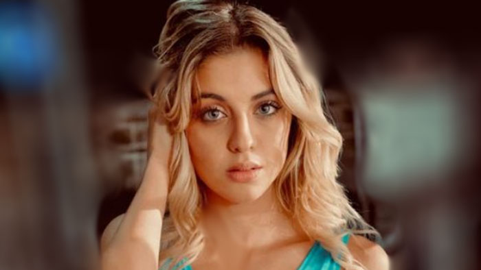 angela izzo