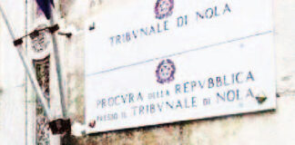 False sentenze per truffare i clienti, arrestato avvocato a Nola