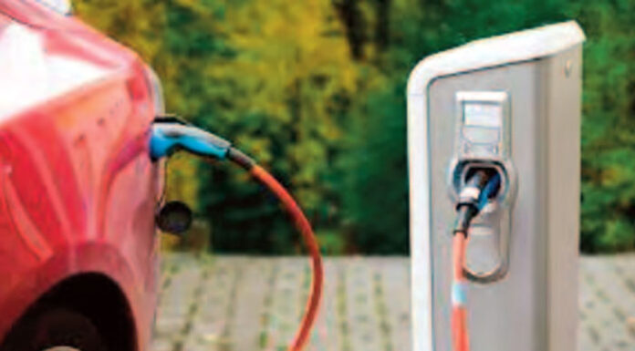 A Somma Vesuviana arrivano le colonnine per le auto elettriche e per rilevare lo smog