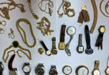 Lungo inseguimento, auto carica di oro e monili