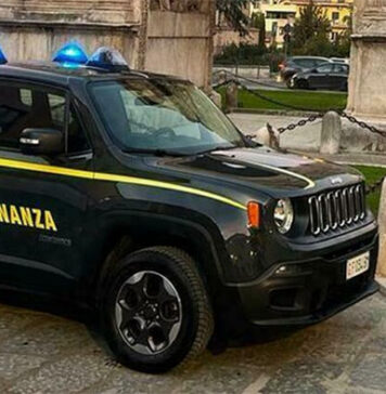 Diplomi falsi venduti a 1000 euro, tre arresti