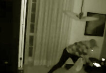 Ladro in casa a Poggiomarino, il proprietario lo immobilizza e lo fa arrestare