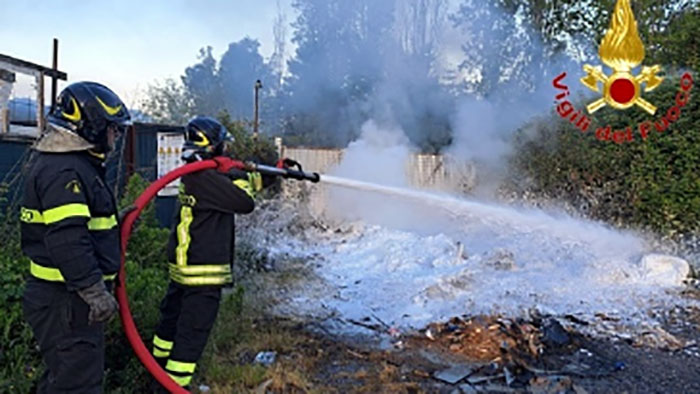 incendio rifiuti