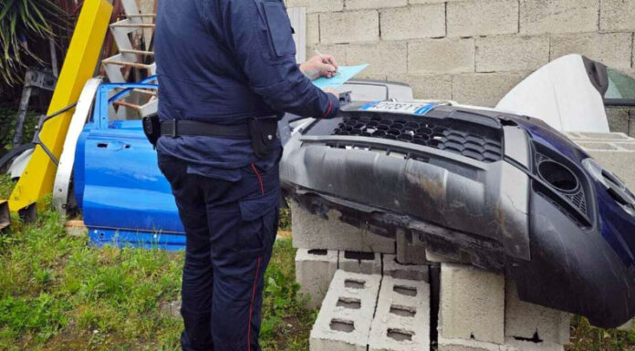 Poggiomarino, sigilli ad un’autocarrozzeria illegale