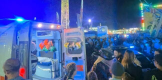 Sbalzata dalla giostra alla festa patronale, bimba al Santobono