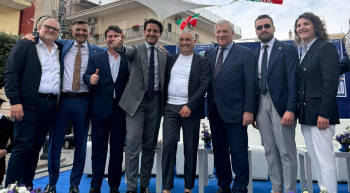 Tajani fa tappa a Poggiomarino: “Ecco perché è importante il voto alle Europee”