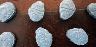 Trovate 70 pasticche con il volto di Maradona