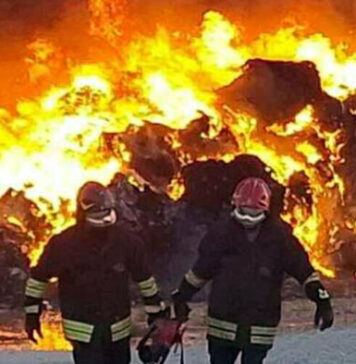 Seimila tonnellate di rifiuti in fiamme