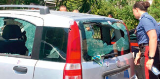 La camorra spara: ragazzino colpito da una pallottola ai genitali, Panda distrutta
