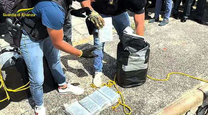 Due narcotrafficanti scovati a Poggiomarino: avevano 23 chili di droga