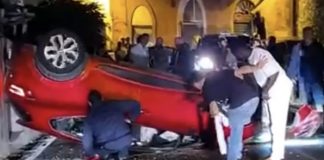 Auto si ribalta sulla Statale