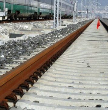 Corpo senza vita sui binari della ferrovia