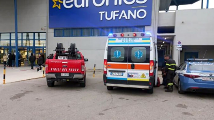 incendio centro commerciale