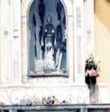 Statuetta rubata da un’edicola votiva