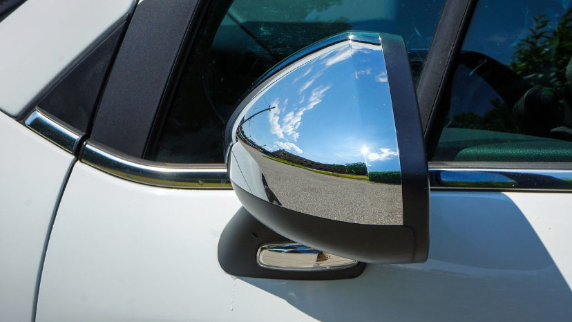 specchietto auto