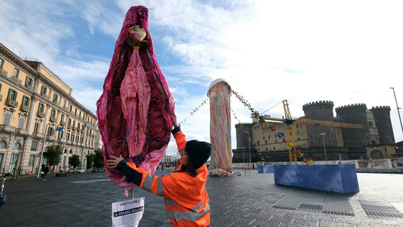 vagina piazza municipio