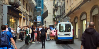 Cade vaso dall’ultimo piano, bimba salva per miracolo