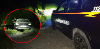 Finisce nel burrone e resta intrappolato nell’auto