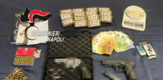 Panetti di droga e pistole in cantina, preso nei Paesi Vesuviani