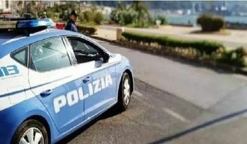 Topi nell’hotel, i turisti scappano e chiamano la polizia