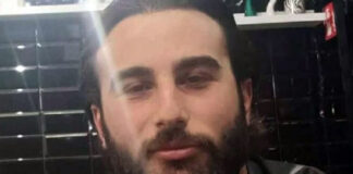 Evita uomo a piedi sull’autostrada, ma va a sbattere e muore