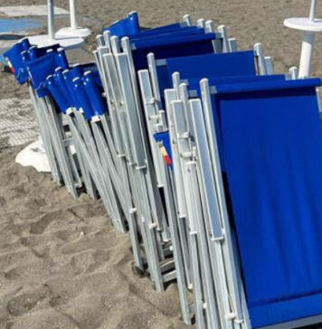 Sfruttati e sottopagati nel lido di lusso in Costiera
