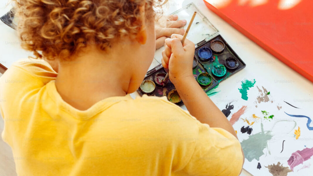 asilo scuola bambino