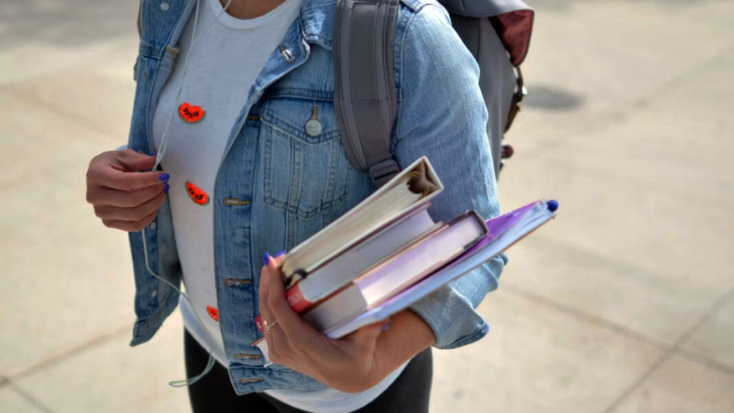 libro scuola studente