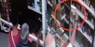 Ruba pacco di Gratta e Vinci in una tabaccheria del Vesuviano