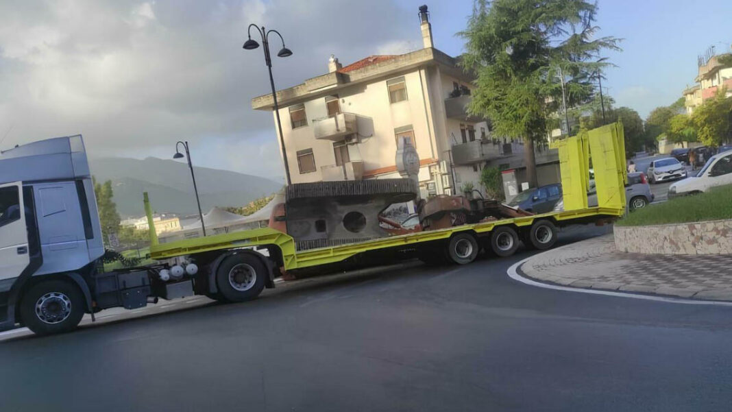 tir escavatore