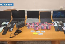 Aveva in casa mille schede Sim un supermodem per inviare sms a raffica in un minuto